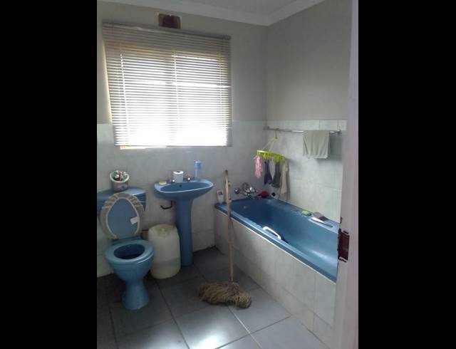 3 BEDROOM HOUSE FOR SALE IN ULUNDI D